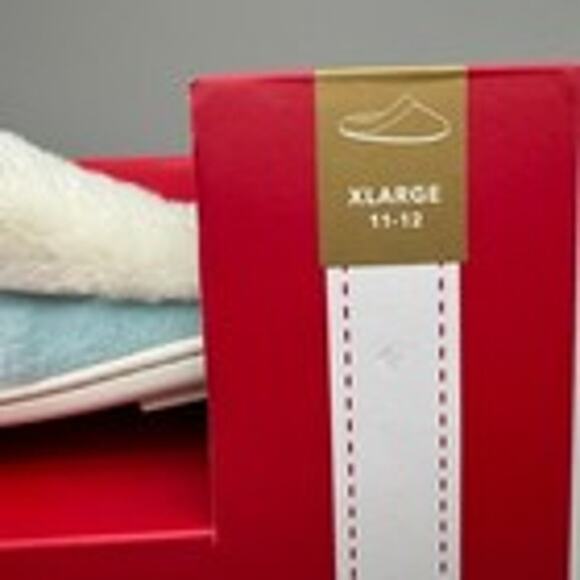 Charter Club Slippers Womens XL 11-12 Blue Snowflakes Cozy Comfy Festive Lounge - Picture 9 of 9